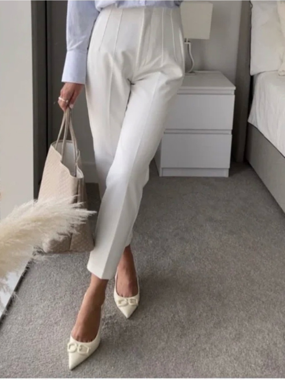 Zara Women Off White High Waisted Straight Leg Pleated Dress Pants Trousers